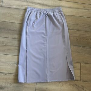 Athleta skirt Stride, medium, violet color. Like new condition.